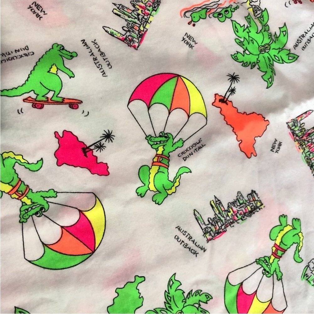 Neon Australian Outback Aligator Fabric 55x61 Printed Crocodile  NYC Island EUC